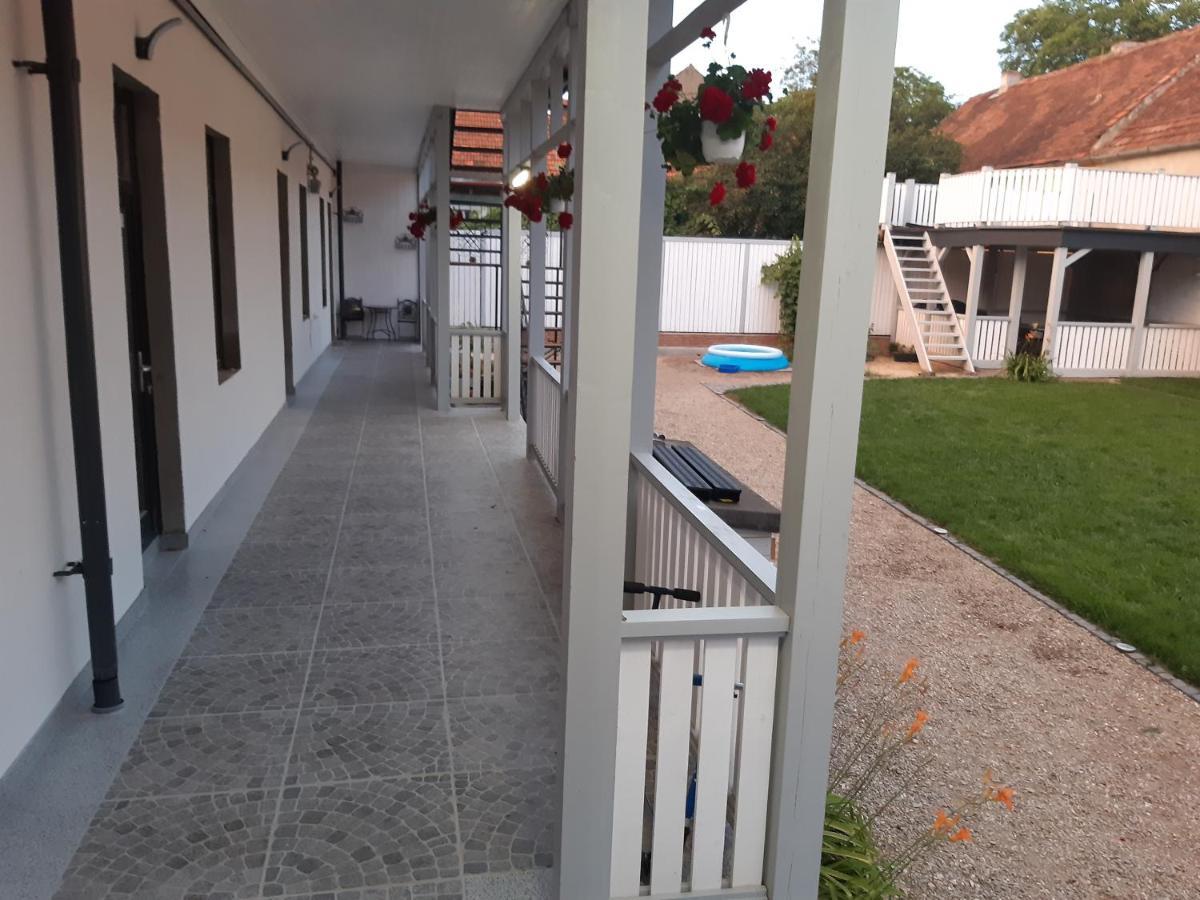 Casa J. Gusbeth Apartment Brasov Luaran gambar